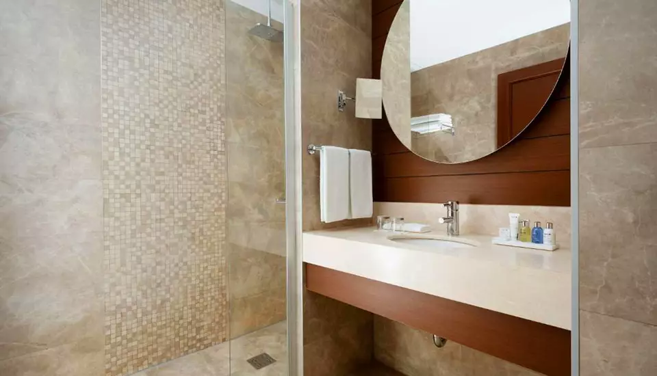 هتل رادیسون بلو ریزورت اند کنگرس سنتر